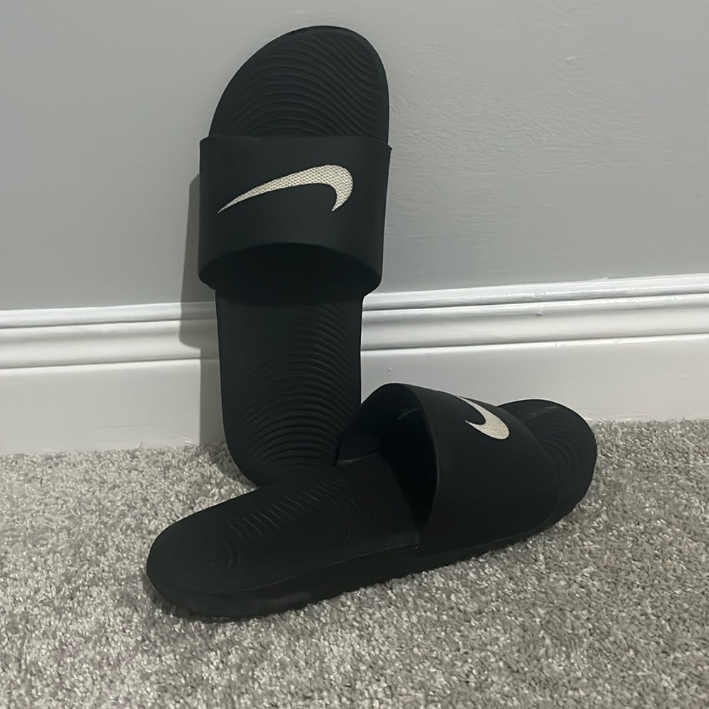 Nike slides